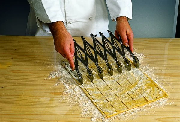 Нож профессиональный Martellato ROTAPINOX5P/O Нож профессиональный Martellato ROTAPINOX5P/O