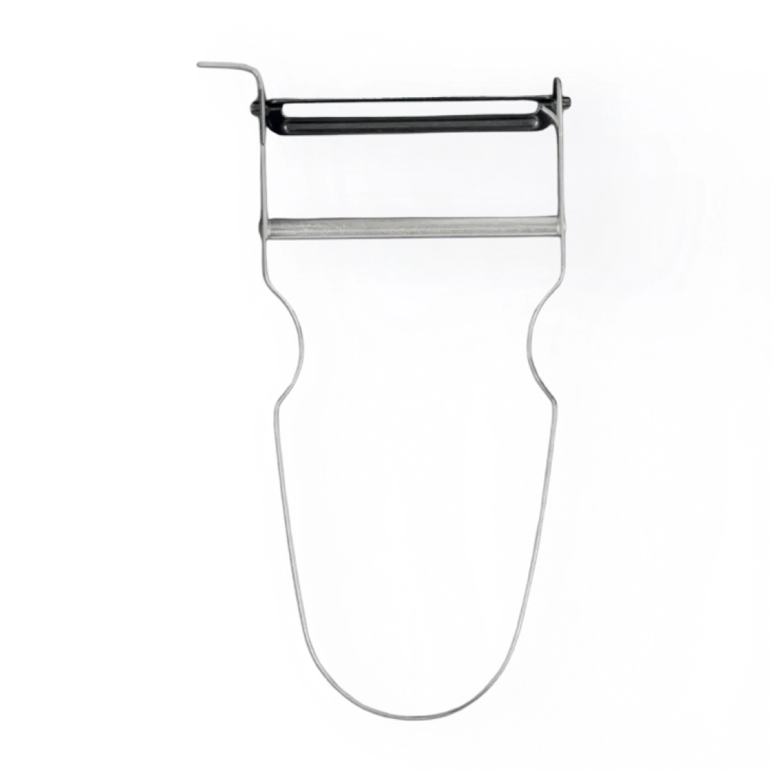 Нож Sanelli Ambrogio A1432000, для чистки овощей 115 мм Нож Sanelli Ambrogio A1432000, для чистки овощей 115 мм