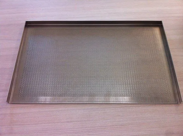 Противень для выпечки M.C.E. meccanica Противень перф. 530х325мм Противень для выпечки M.C.E. meccanica Противень перф. 530х325мм